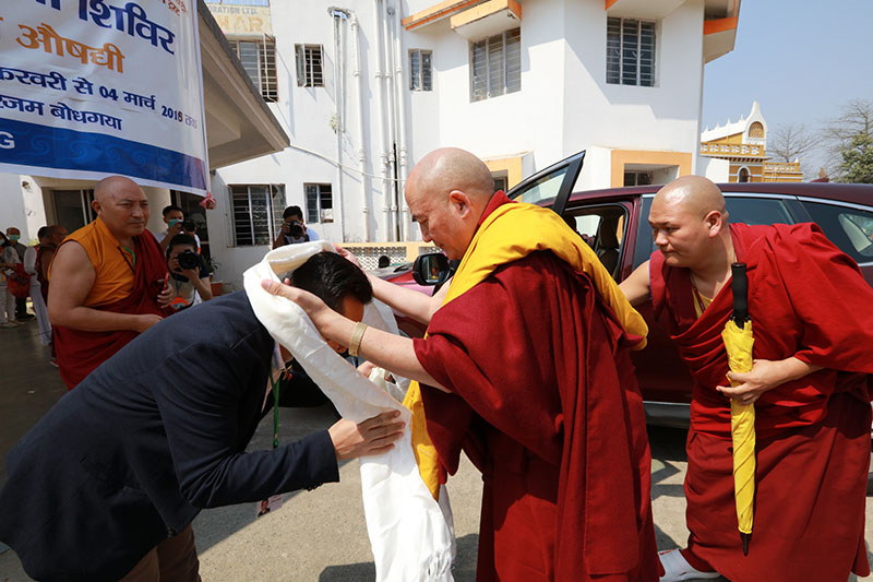 Gyaltsap Rinpoche and Mingyur Rinpoche Visit the Kagyu Monlam Medical Camp